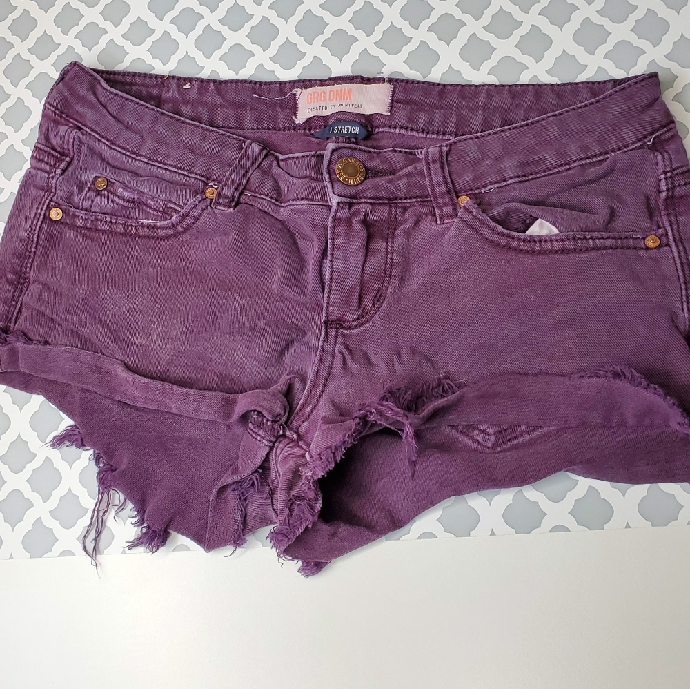 Garage Shorts - Picture 2 of 4